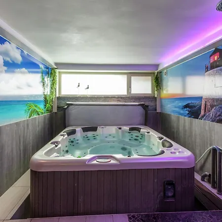 Beachside W Sauna, Cleaning Included